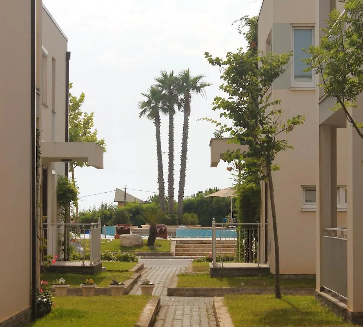 Beach, Pool & Garden Apartment Tale 0*,  Albánia