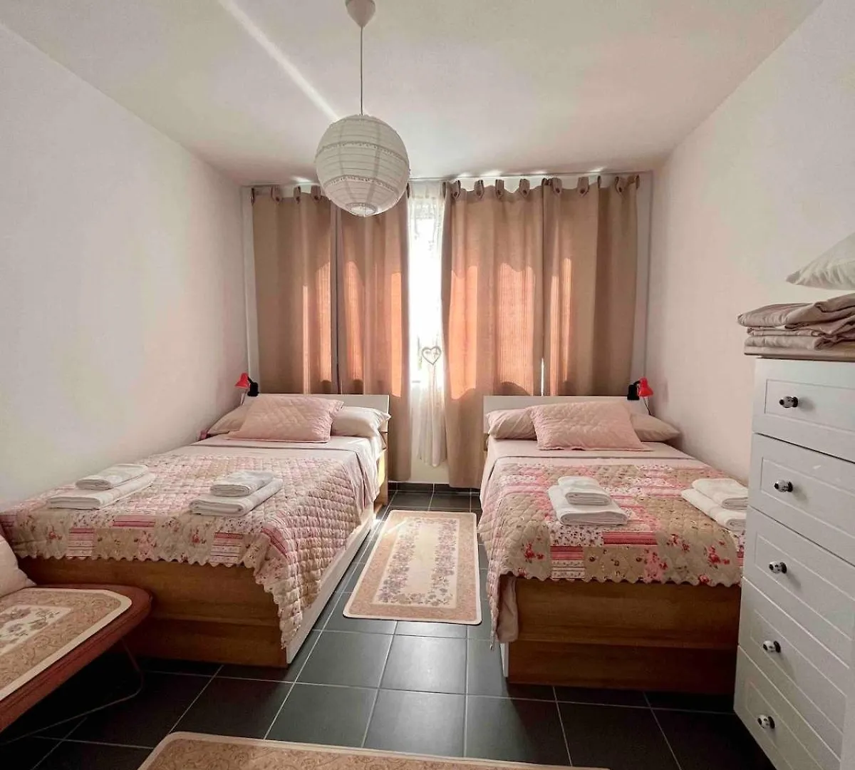 Beach, Pool & Garden Apartment Tale